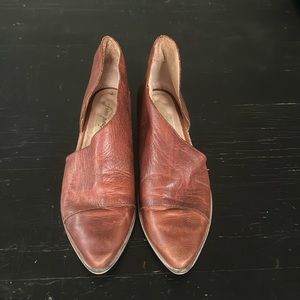 Free People Royale flat brown shoes. Size 9.